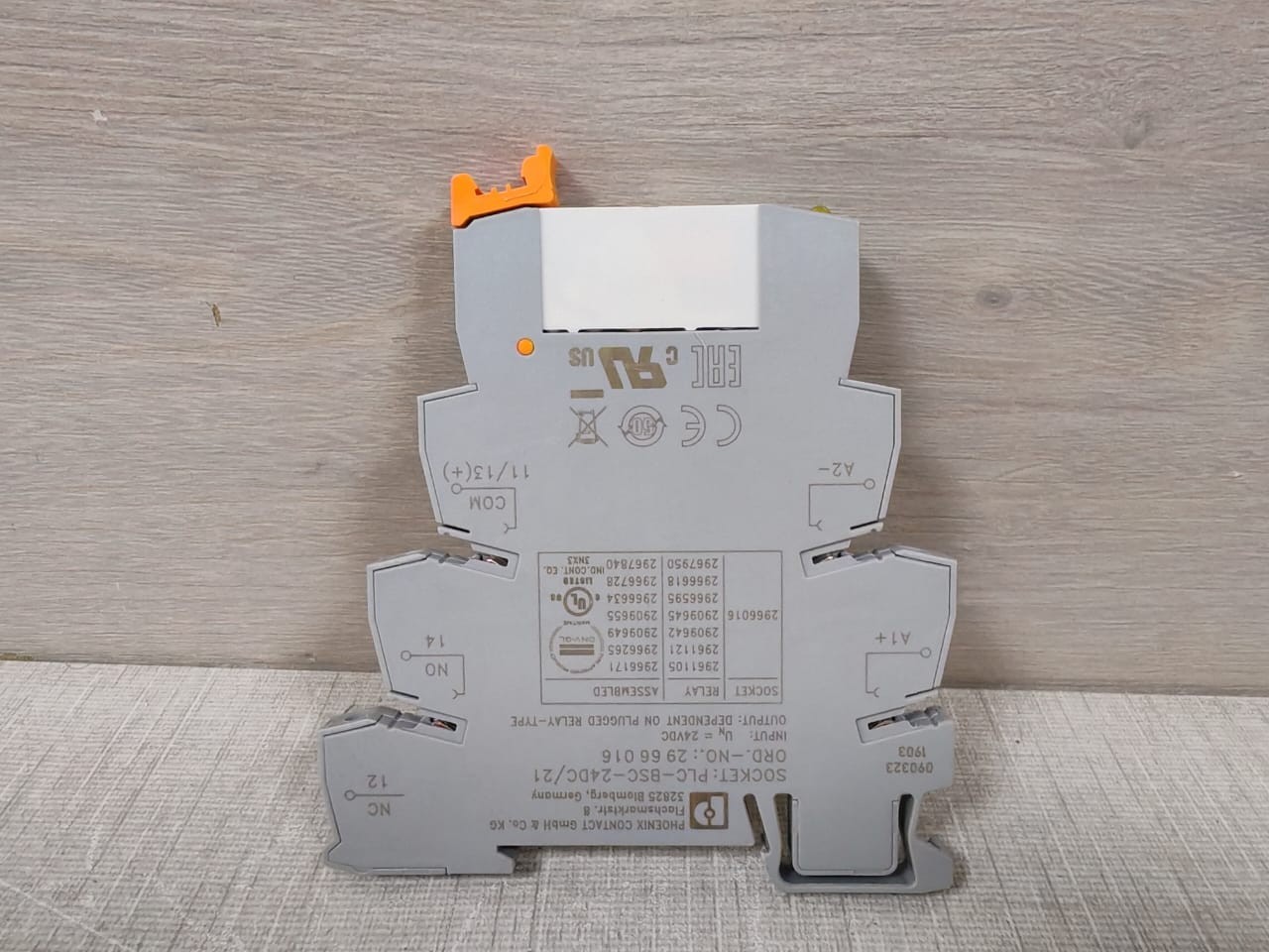 Phoenix Contact BSC-24DC Phoenix Contact PLC-BSC-24DC/21 Relay Socket 29 66 016 10