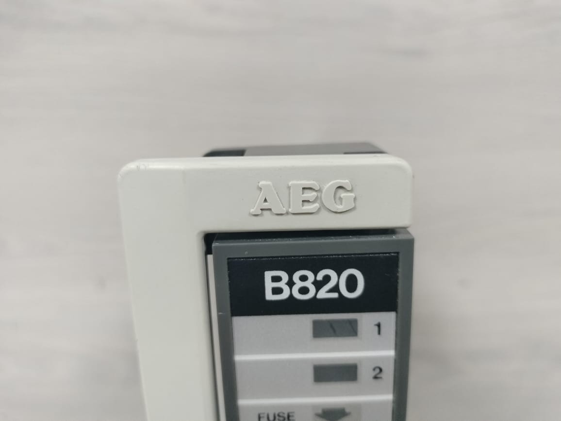 Schneider Electric B820-008 AEG MODICON B820 / AS-B820-008 OUTPUT MODULE 10-60VDC 5
