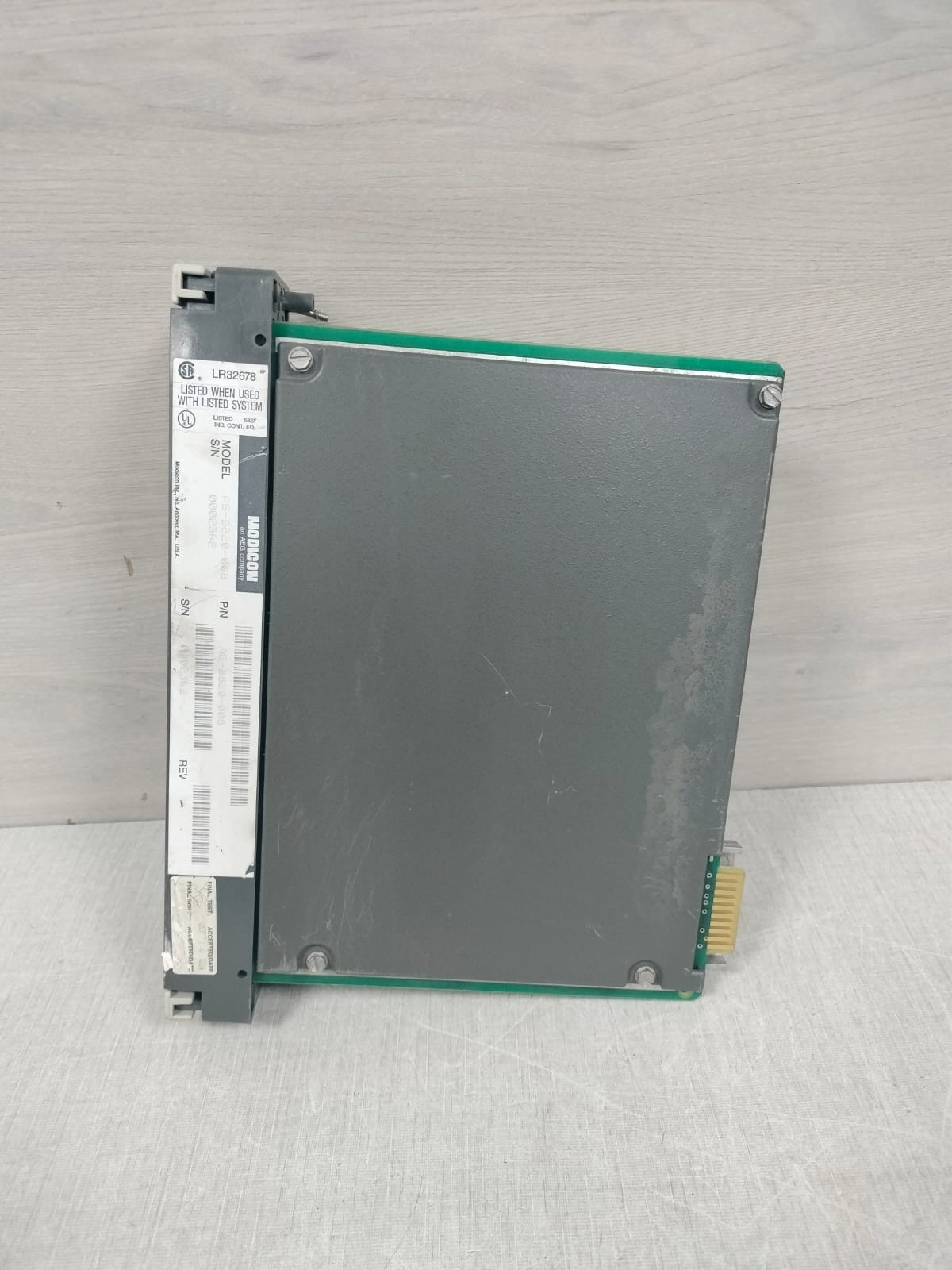 Schneider Electric B820-008 AEG MODICON B820 / AS-B820-008 OUTPUT MODULE 10-60VDC 8