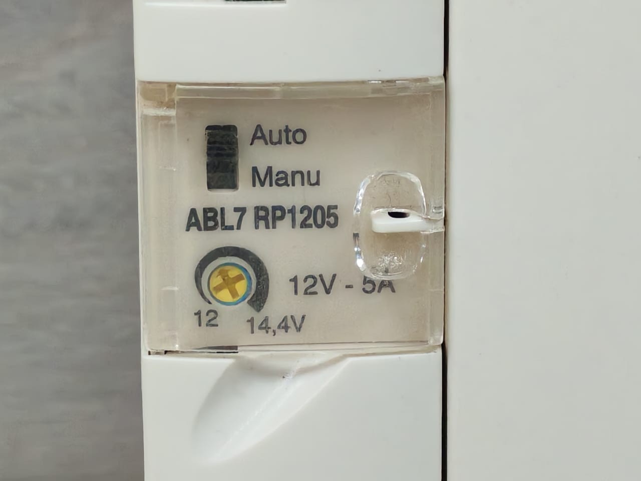 Schneider Electric RP1205 Schneider Electric ABL7 RP1205 Regulated Switching Power Supply 3