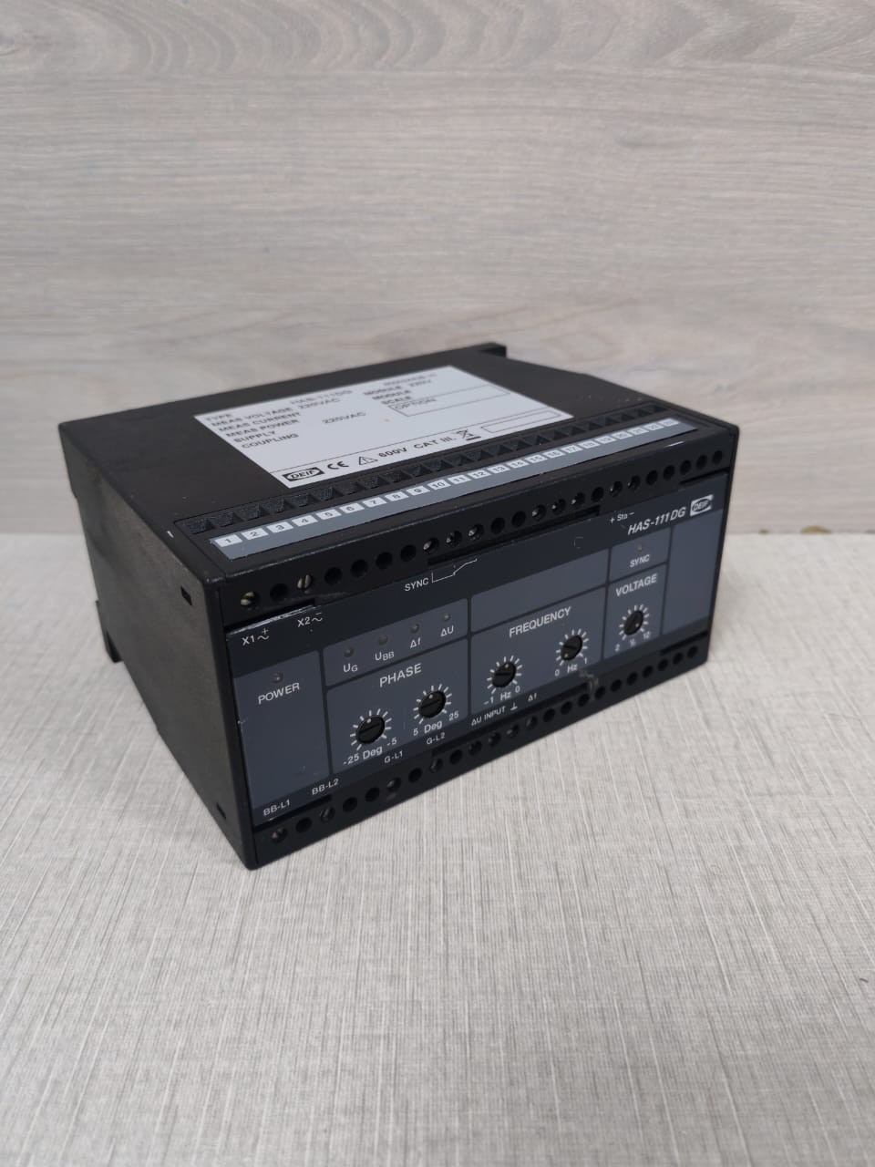 DEIF HAS-111DG DEIF HAS-111DG SYNCHRONISATION & CIRCUIT BREAKER CLOSING 220VAC 3