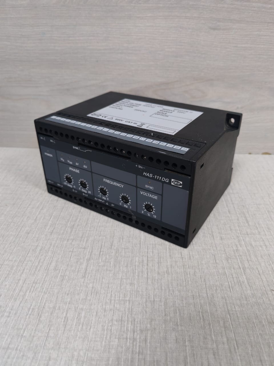 DEIF HAS-111DG DEIF HAS-111DG SYNCHRONISATION & CIRCUIT BREAKER CLOSING 220VAC 4