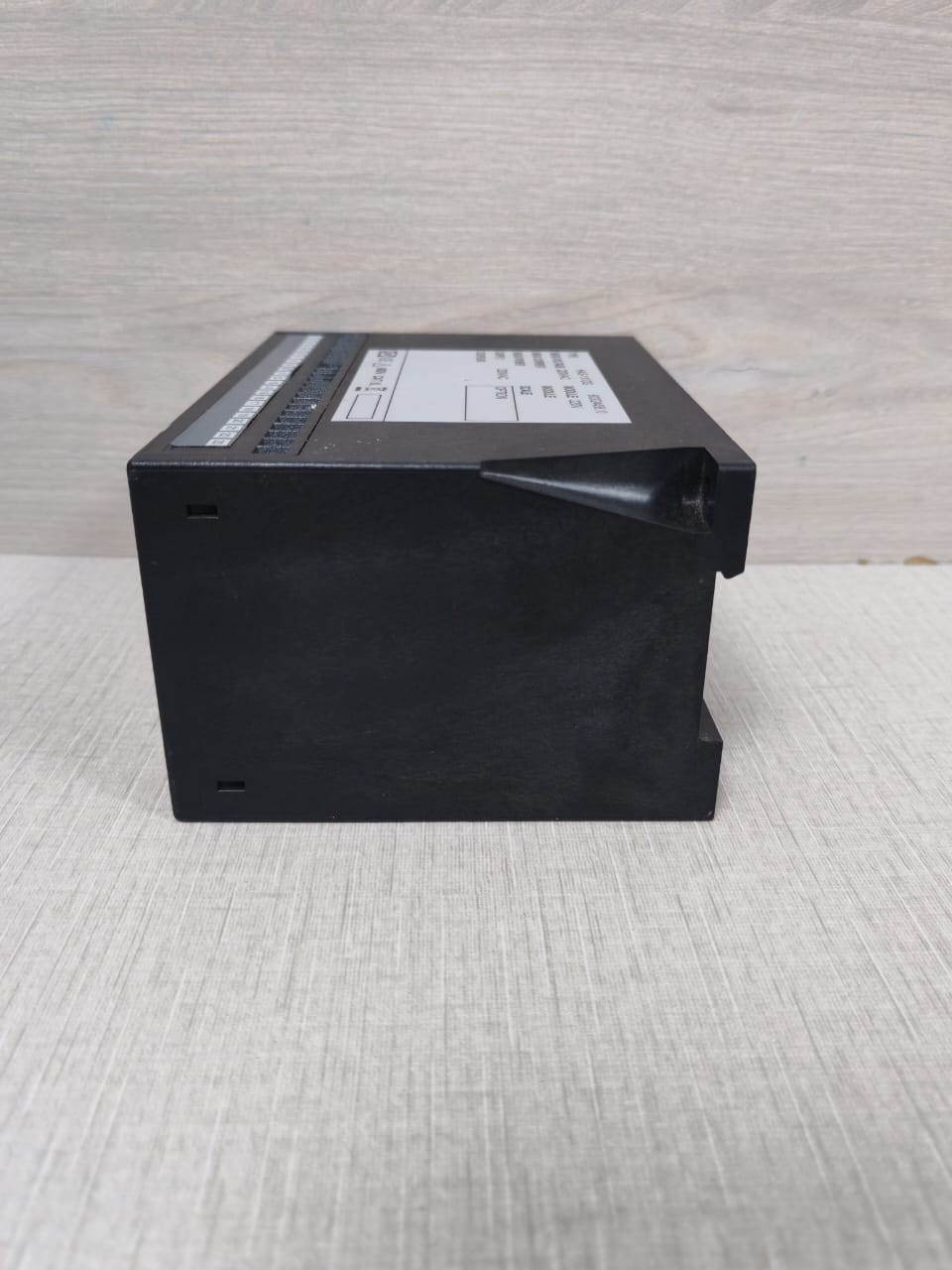 DEIF HAS-111DG DEIF HAS-111DG SYNCHRONISATION & CIRCUIT BREAKER CLOSING 220VAC 7