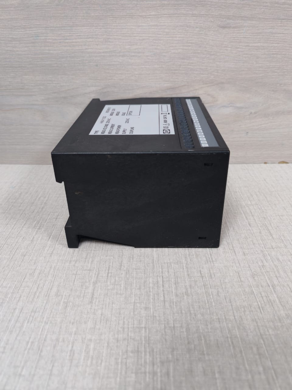 DEIF HAS-111DG DEIF HAS-111DG SYNCHRONISATION & CIRCUIT BREAKER CLOSING 220VAC 8
