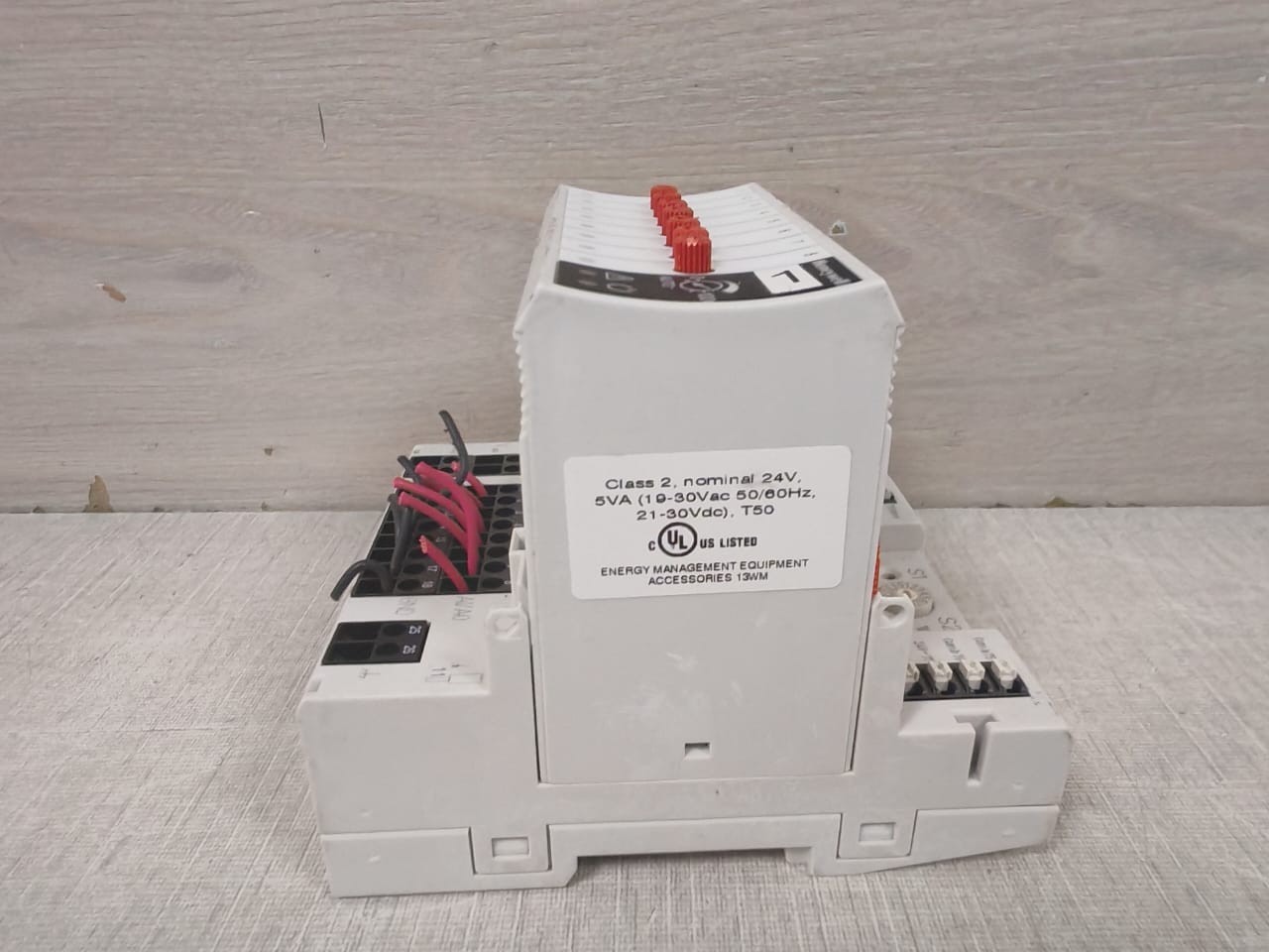 Honeywell XSU821-22 Honeywell XFR822A Analog Output Module with BASE XSU821-22 6