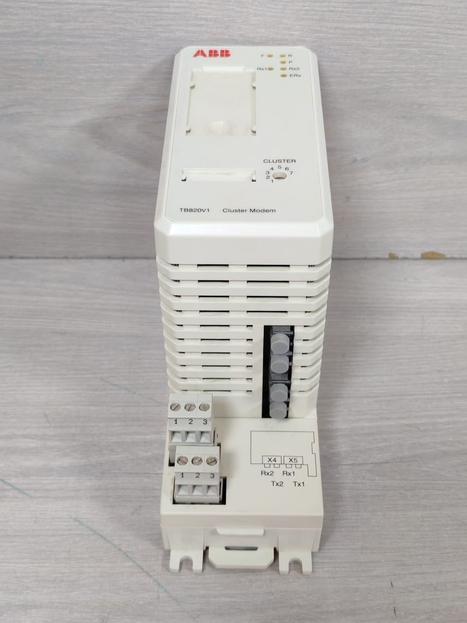 ABB TB820V1 ABB TB820V1 Cluster Modem 3BSE013246R1 PR:A 4
