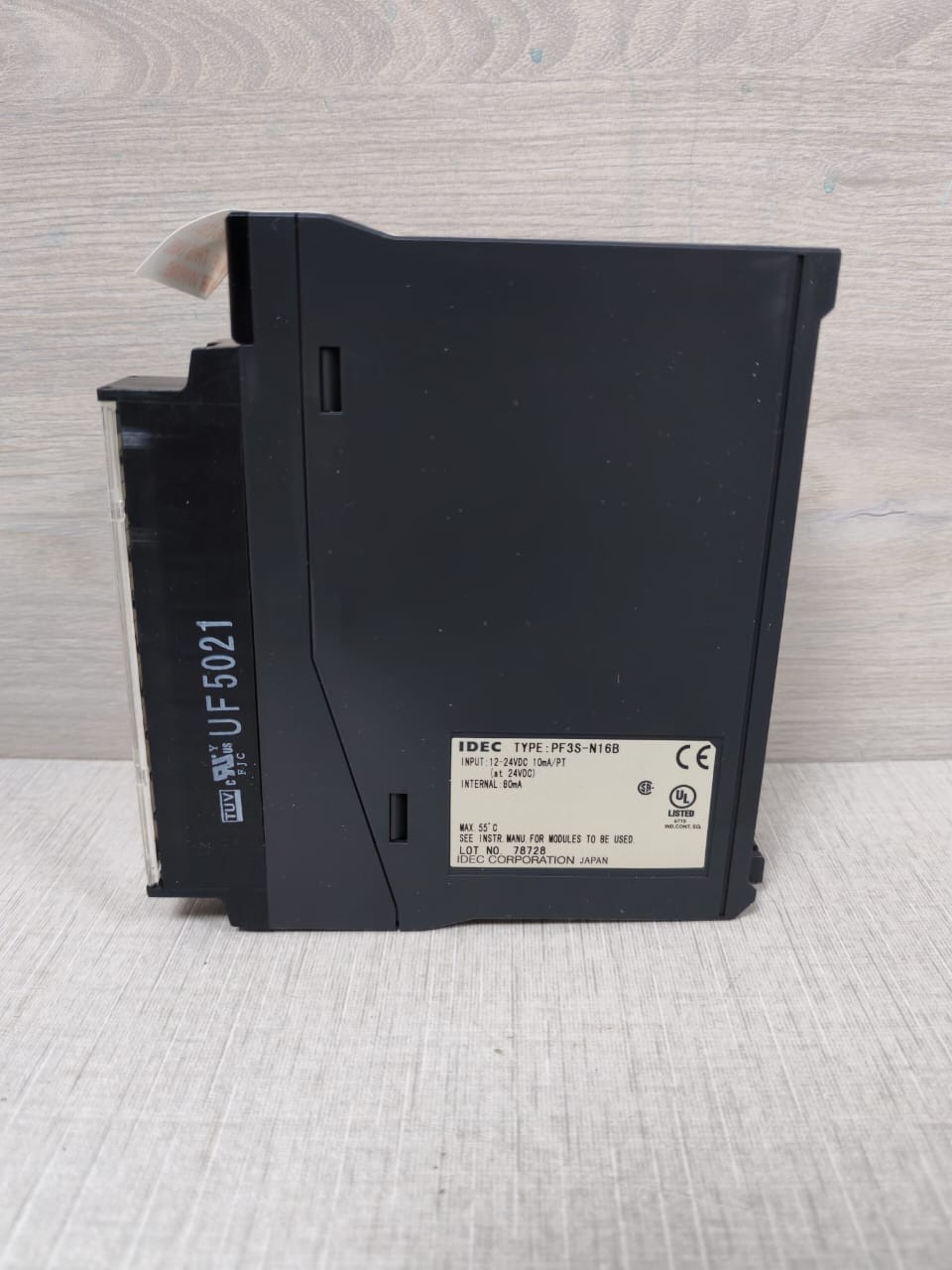 IDEC N16B IDEC PF3S-N16B FA-3S PROGRAMMABLE CONTROLLER 12-24VDC - WITH DIRTY BOX 9