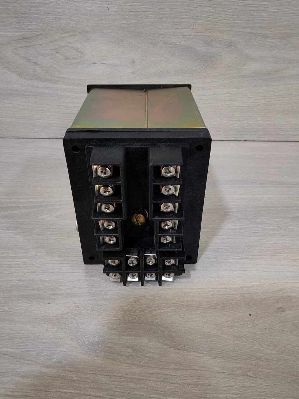 Areva R140 AREVA R140 D (220Vcc) 4