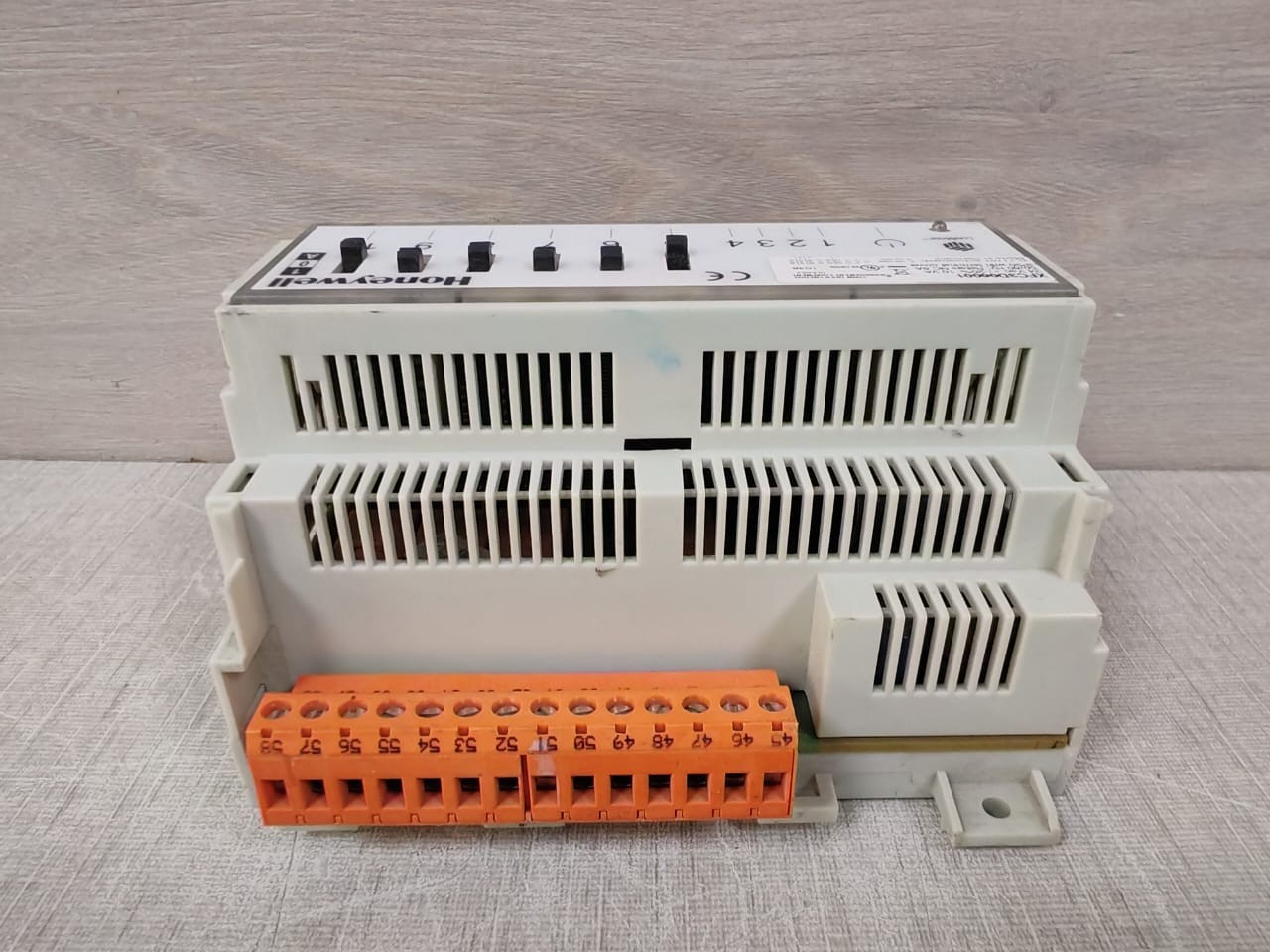 Honeywell XFC3D06001 Honeywell XFC3D06001 Excel Smart I/O Module 5