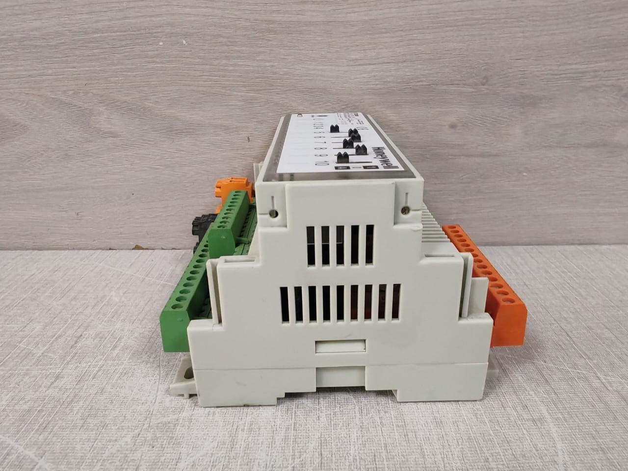 Honeywell XFC3D06001 Honeywell XFC3D06001 Excel Smart I/O Module 6