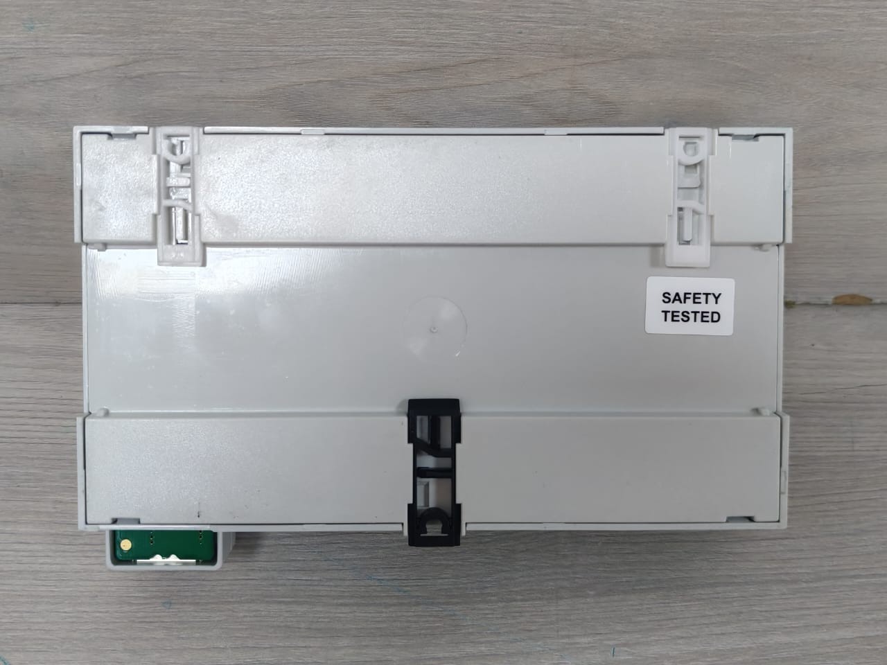 Helvar 920 Helvar 920 Imagine Router with SDIM & DMX SW V5.4.0 REV.35 100-240 VAC 9