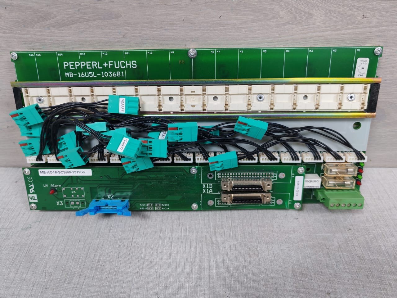 Pepperl+Fuchs AO16-SCI40-131956 PEPPERL+FUCHS MB-16U5L-103681 / MB-AO16-SCI40-131956 BACKPLANE MOTHERBOARD 2