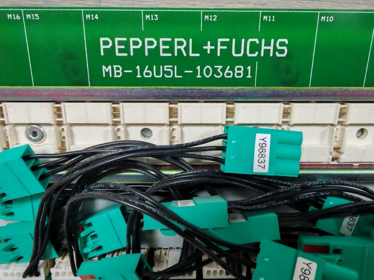 Pepperl+Fuchs AO16-SCI40-131956 PEPPERL+FUCHS MB-16U5L-103681 / MB-AO16-SCI40-131956 BACKPLANE MOTHERBOARD 3