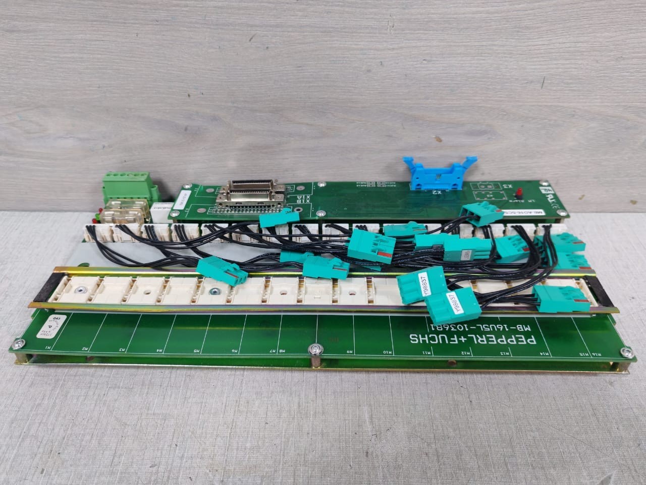Pepperl+Fuchs AO16-SCI40-131956 PEPPERL+FUCHS MB-16U5L-103681 / MB-AO16-SCI40-131956 BACKPLANE MOTHERBOARD 7
