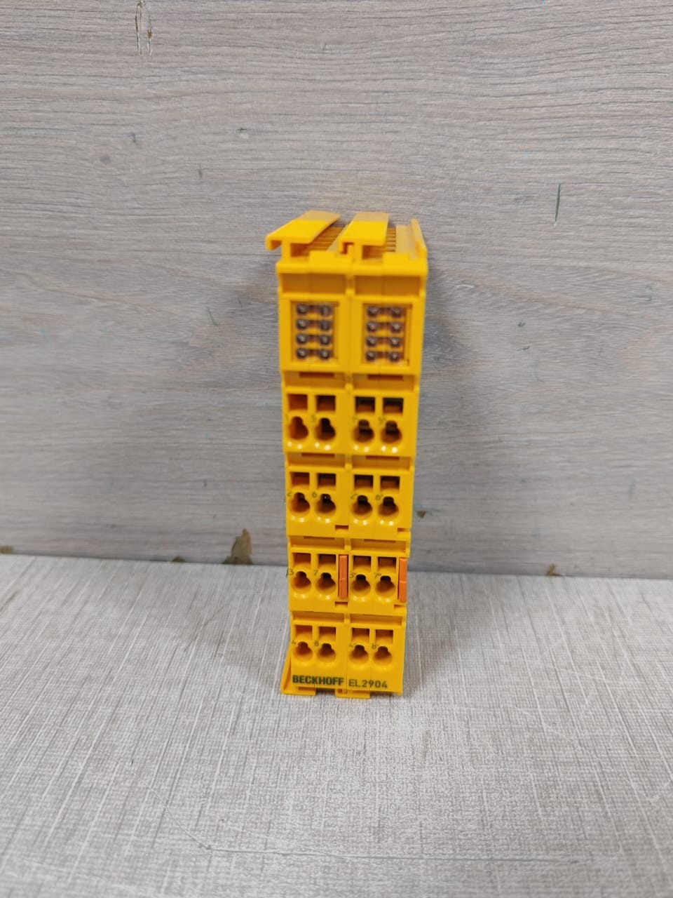 BECKHOFF EL2904 EtherCAT TERNINAL 4-CHANNEL DIGITAL OUTPUT 24V DC