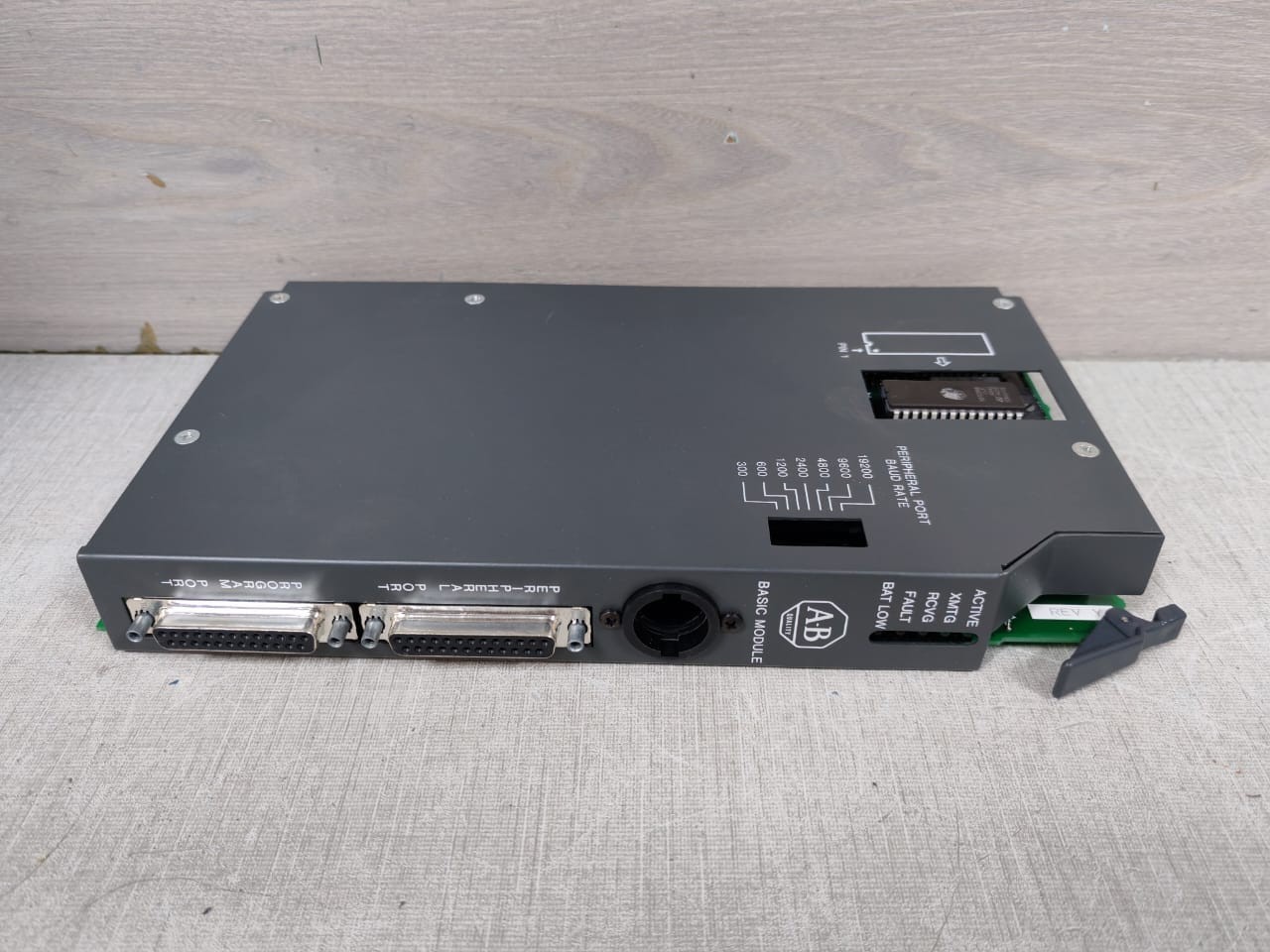 Rockwell Automation 1771-DB ALLEN BRADLEY 1771-DB ONE BASIC MODULE 8