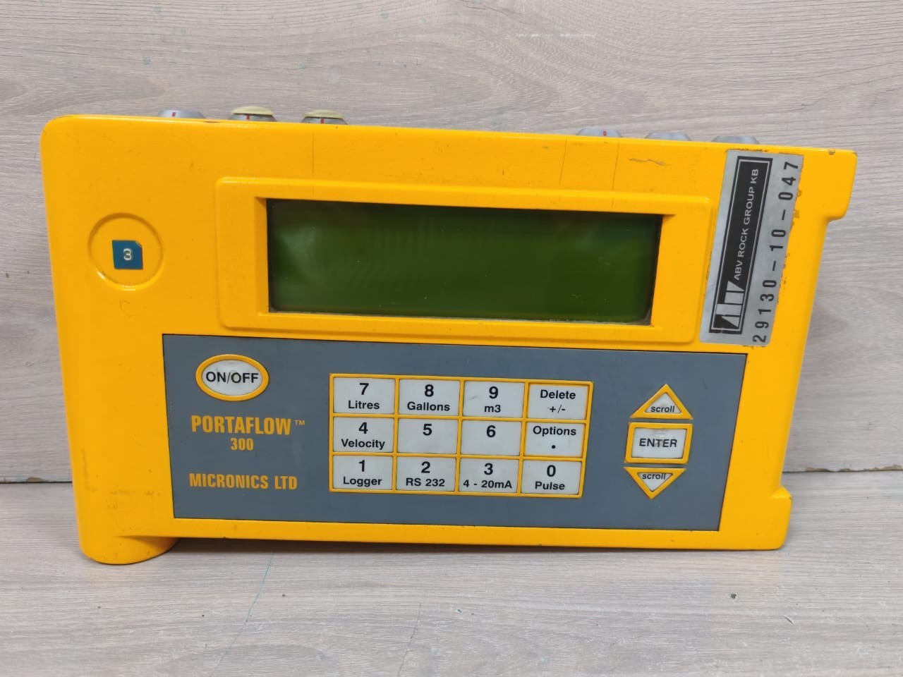 MICRONICS LTD PORTAFLOW-300 MICRONICS LTD PORTAFLOW 300 ULTRASONIC FLOW METER 4