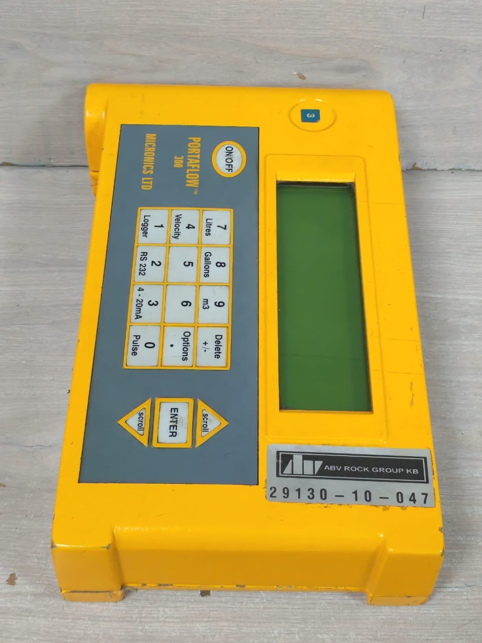 MICRONICS LTD PORTAFLOW-300 MICRONICS LTD PORTAFLOW 300 ULTRASONIC FLOW METER 9