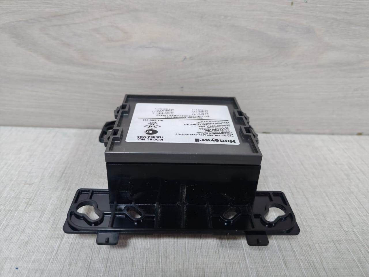 Honeywell TC909A1009 Honeywell TC909A1009 Monitor Module with Eclipse Technology 8