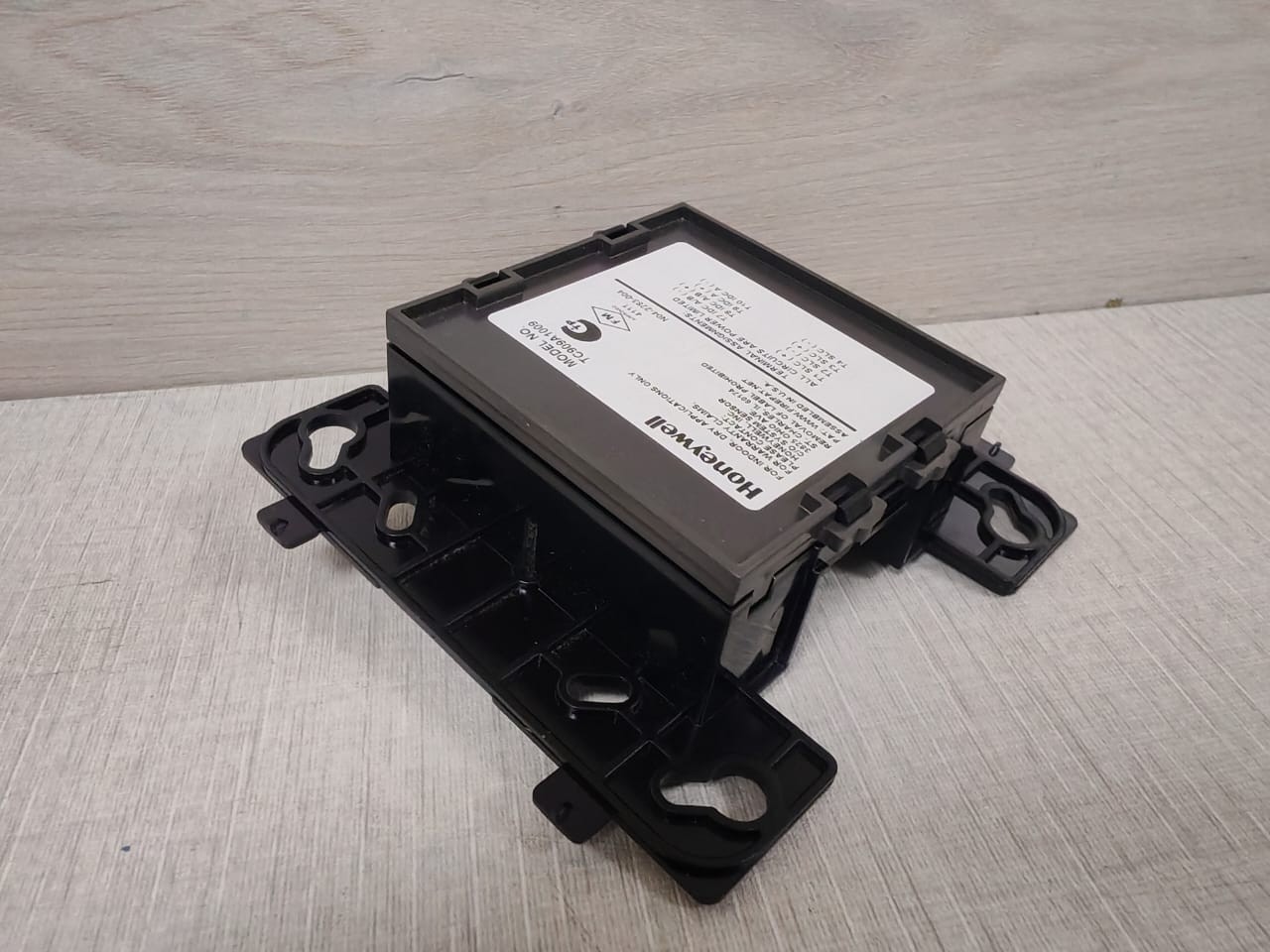 Honeywell TC909A1009 Honeywell TC909A1009 Monitor Module with Eclipse Technology 9