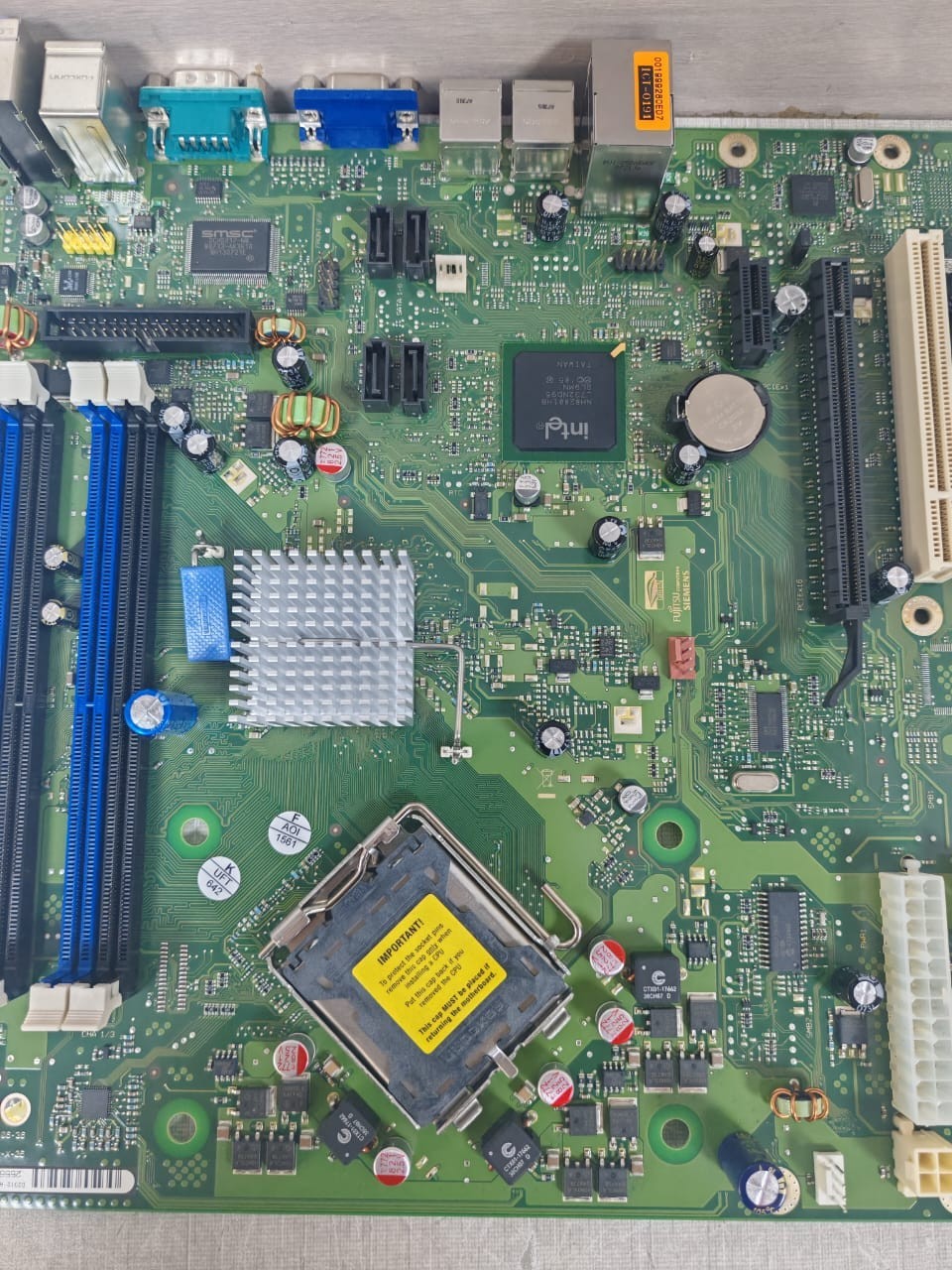 Siemens D2312-A34 FUJITSU - SIEMENS D2312-A34 GS 1 / W26361-W122-Z2-06-36 MOTHERBOARD 6