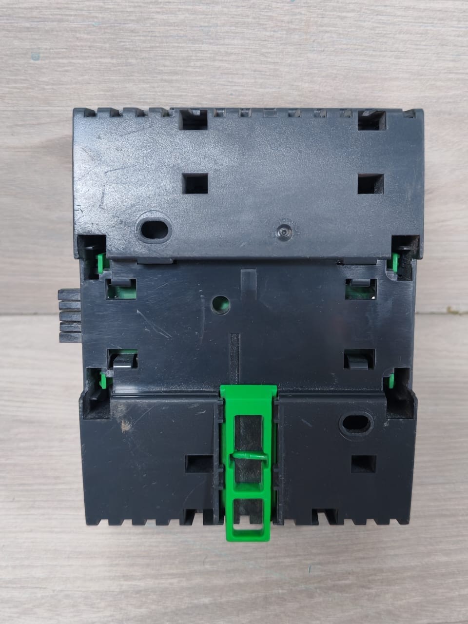 Schneider Electric PS-24V Schneider Electric PS-24V Power Supply SXWPS24VX10001 with TB-PS-W1 Terminal Base 9
