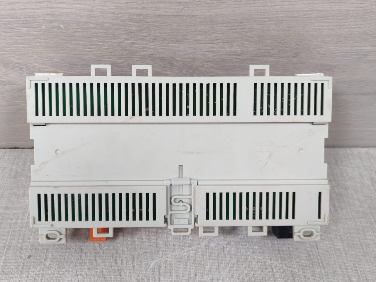 Honeywell VAC-50 CentraLine by Honeywell CLSE2L230 Controller 230 Vac 50/60Hz 7