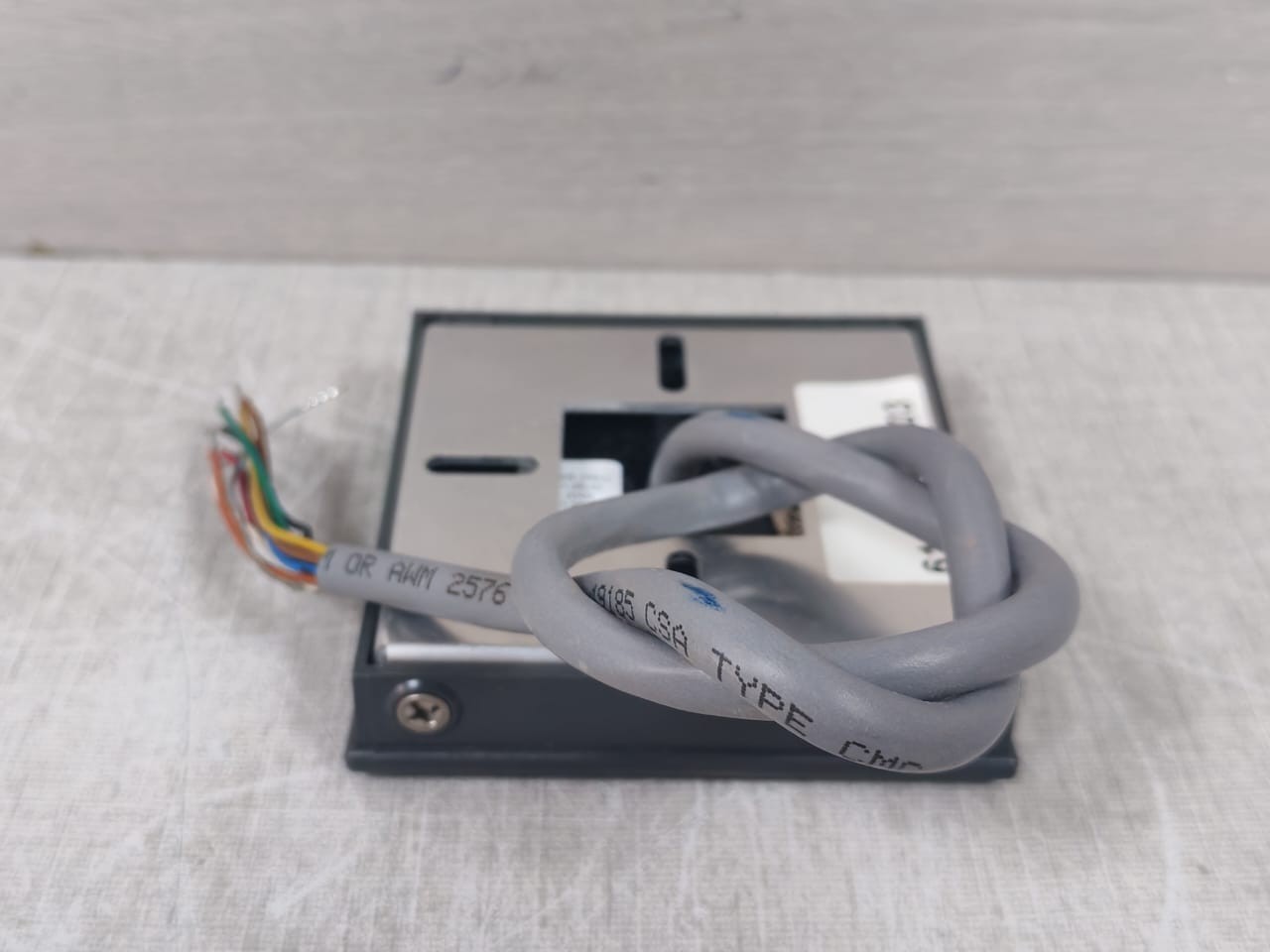 HID 6110BGN0403 HID 6110BGN0403 iCLASS R30 Reader 5