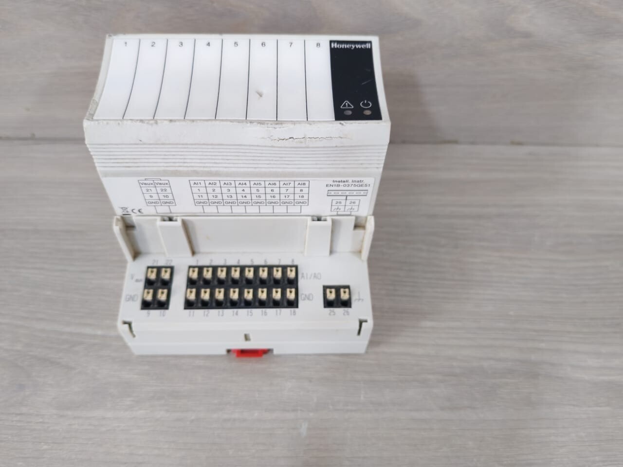 Honeywell XS821-22 Honeywell XF821A Pluggable Panel Bus Analog Input Module with BASE XS821-22 3