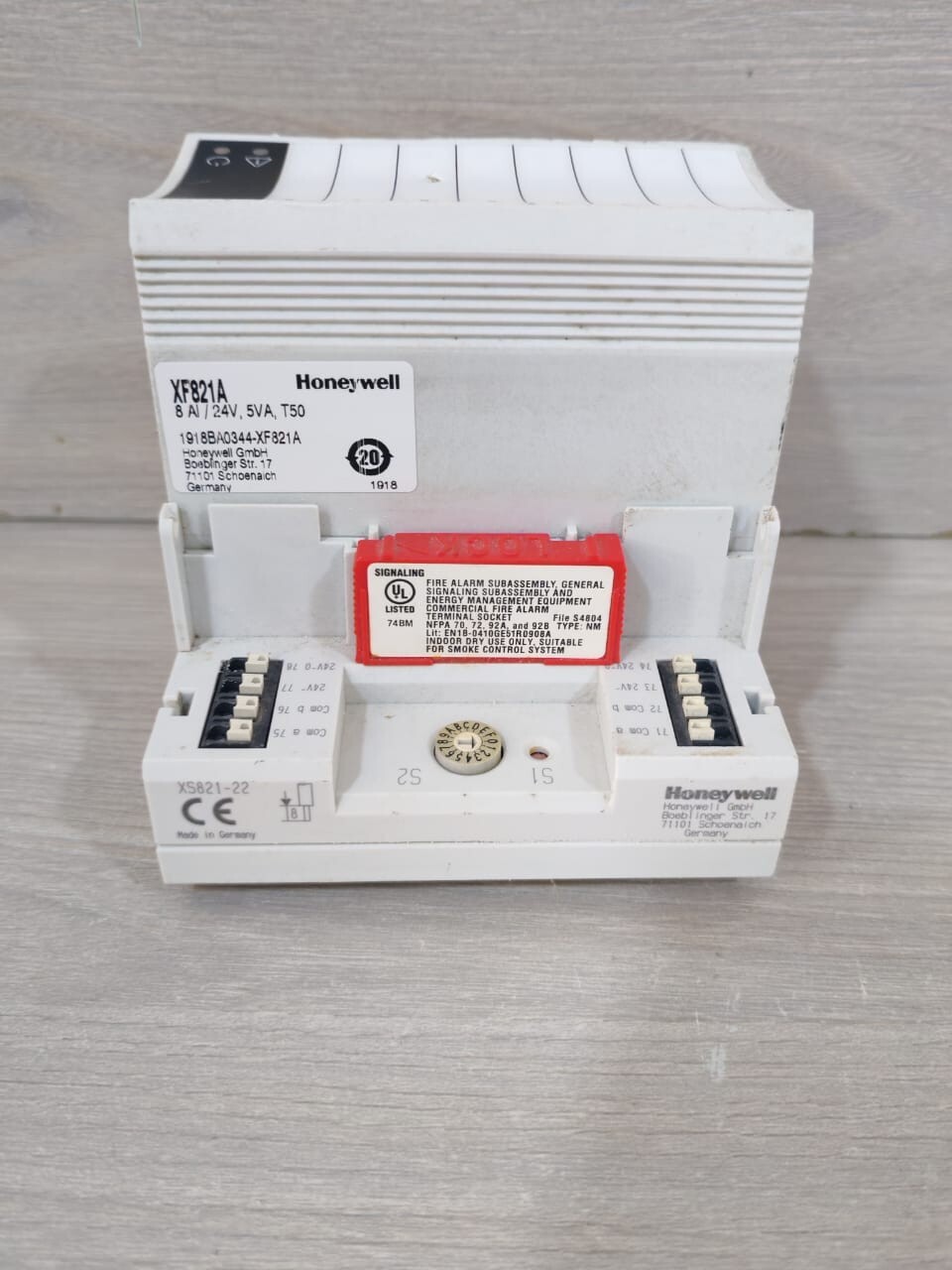 Honeywell XS821-22 Honeywell XF821A Pluggable Panel Bus Analog Input Module with BASE XS821-22 4