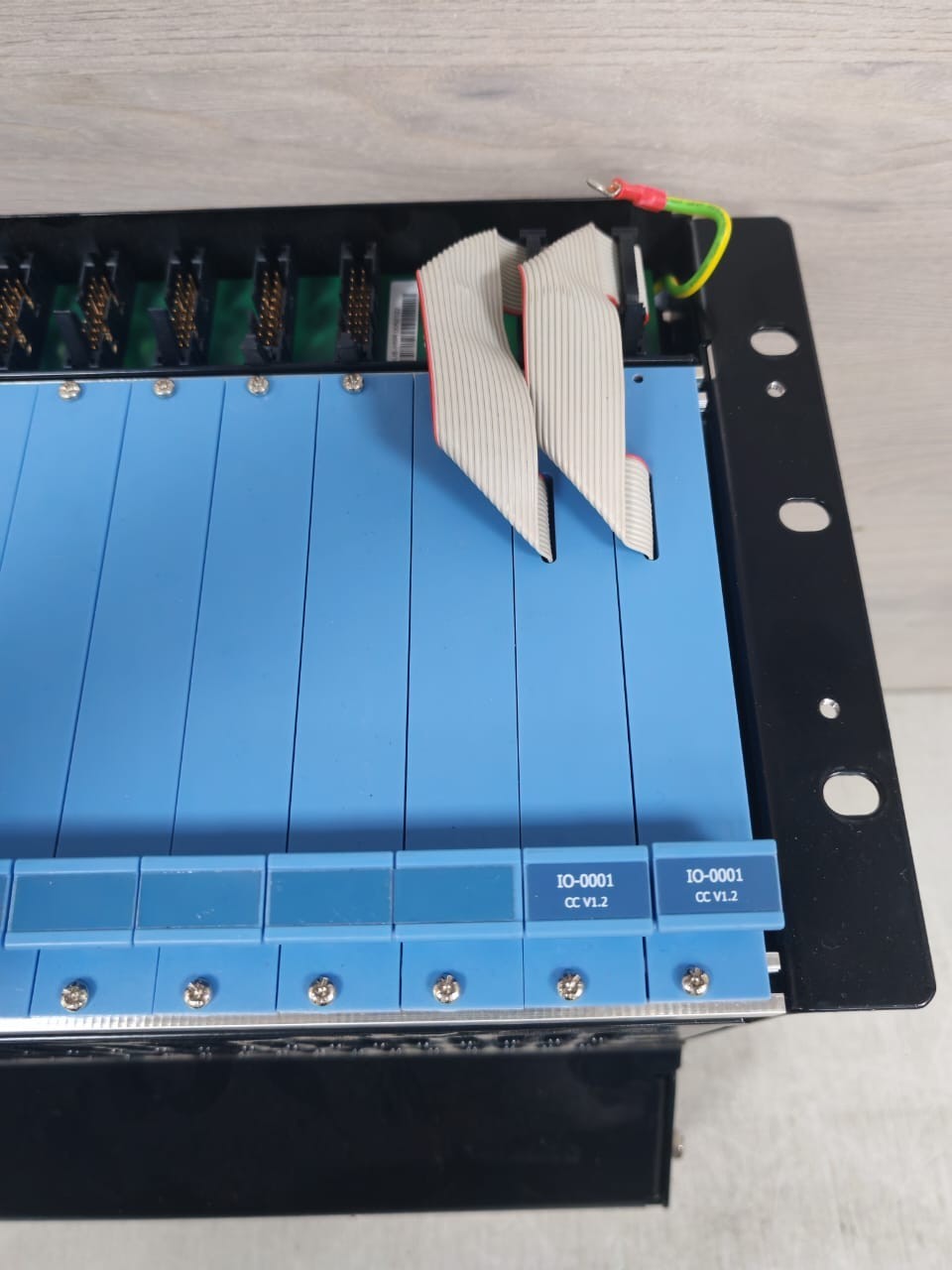 Honeywell WITH-10 HONEYWELL IOCHAS-0003R REDUNDANT ENCLOSURE WITH 10-0001x2 PCB 2
