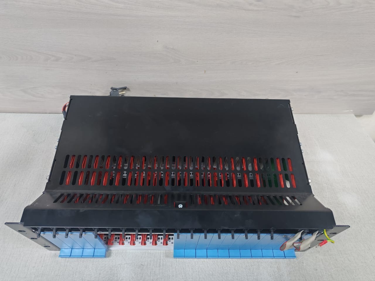 Honeywell WITH-10 HONEYWELL IOCHAS-0003R REDUNDANT ENCLOSURE WITH 10-0001x2 PCB 7