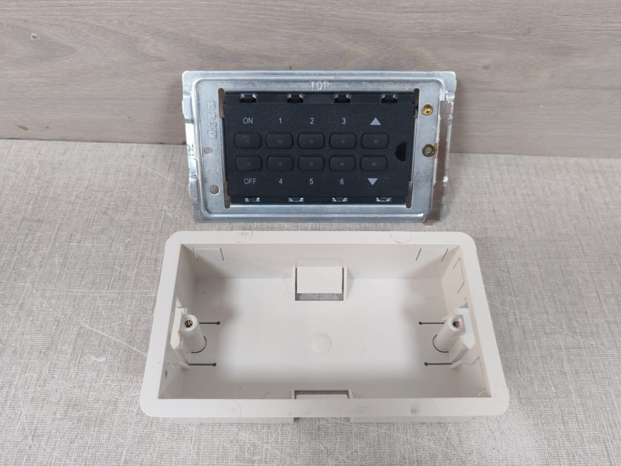 Honeywell MLS2000SSP Ex-Or By Honeywell MLS2000SSP MK2 10-Button Digital Scene Switch Panel 2