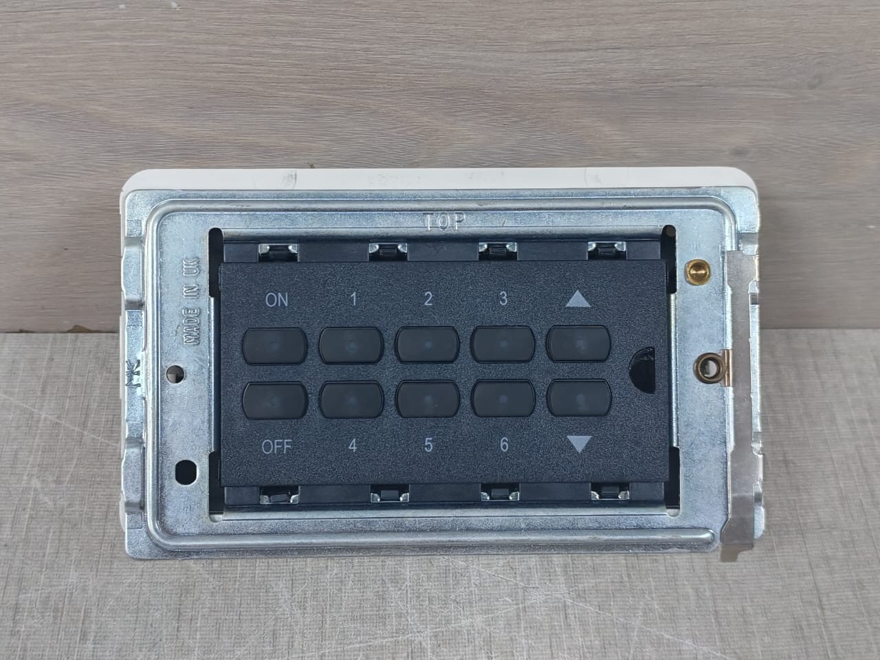 Honeywell MLS2000SSP Ex-Or By Honeywell MLS2000SSP MK2 10-Button Digital Scene Switch Panel 3