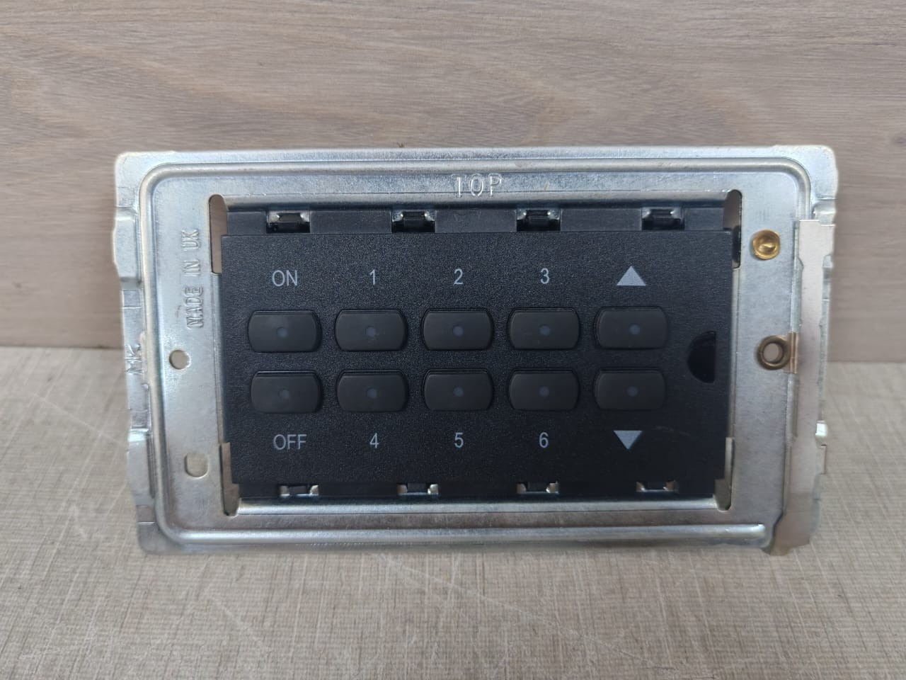 Honeywell MLS2000SSP Ex-Or By Honeywell MLS2000SSP MK2 10-Button Digital Scene Switch Panel 4