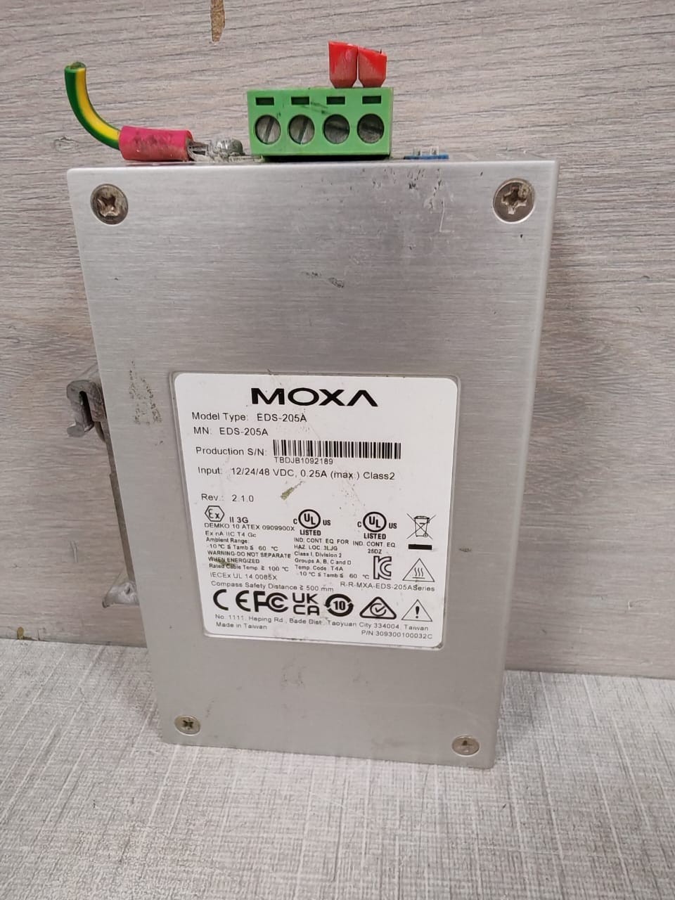 Moxa EDS-205A MOXA EDS-205A UNMANAGED ETHERNET SWITCH 5