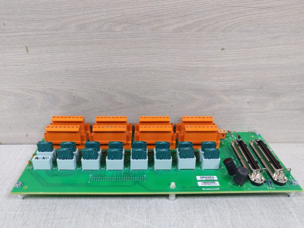 Honeywell 51204162-175 Honeywell MC-TD0Y22 Digital Outputs 24VDC 51204162-175 9