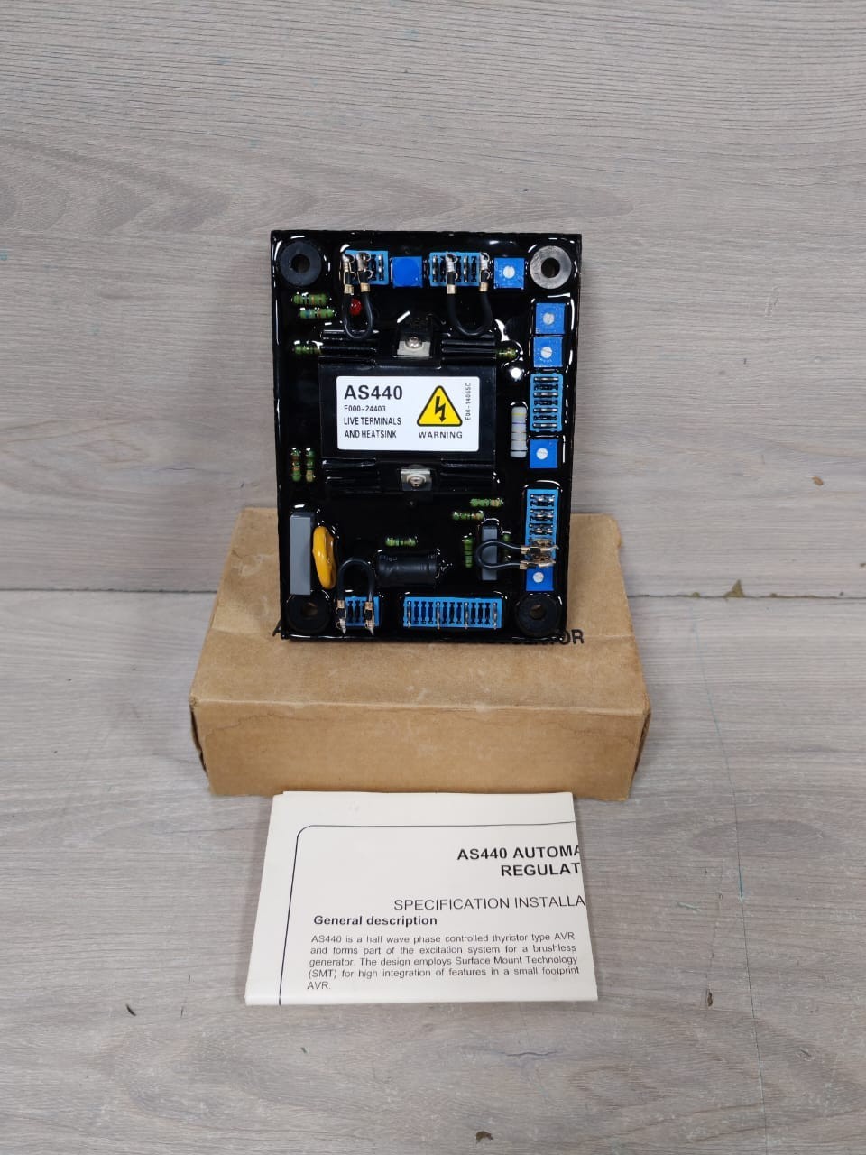 AVR AS440 Automatic Voltage Regulator E000-24403 LIVE TERMINALS AND HEATSINK