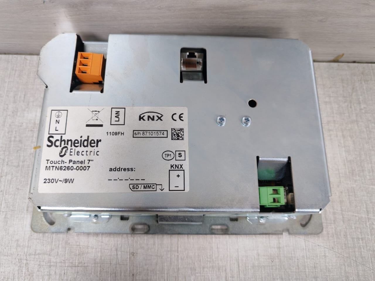 Schneider Electric MTN6260-0007 SCHNEIDER ELECTRIC MTN6260-0007 TOUCH PANEL 6" 4