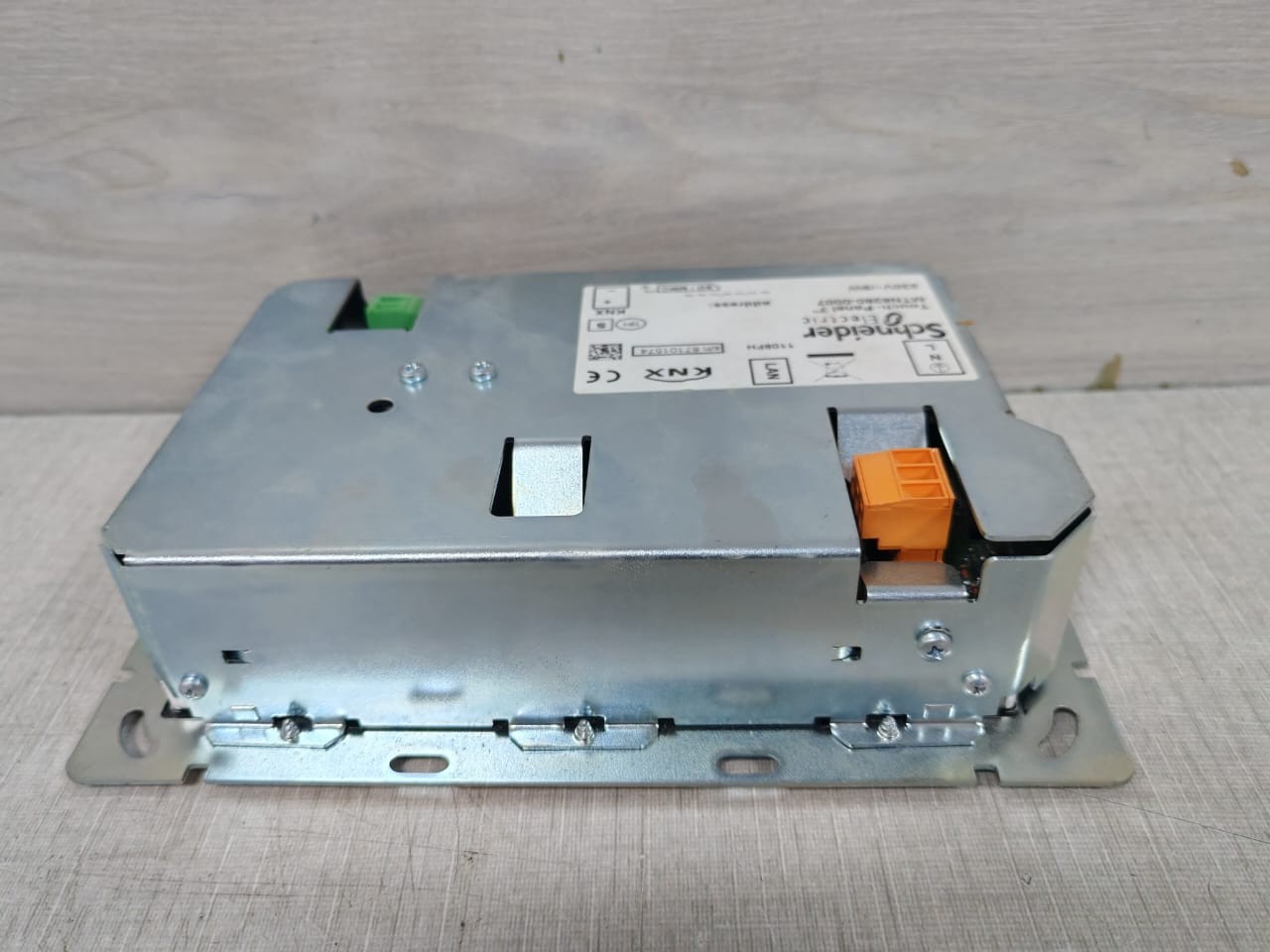 Schneider Electric MTN6260-0007 SCHNEIDER ELECTRIC MTN6260-0007 TOUCH PANEL 6" 6