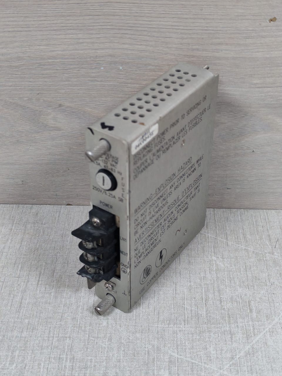 Bently Nevada 125840-02 BENTLY NEVADA 125840-02 POWER SUPPLY 250V 2