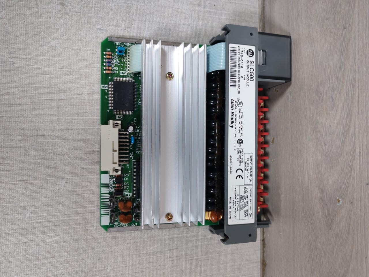 Rockwell Automation 1746-0A16 ALLEN BRADLEY SLC 500 ANALOG OUTPUT MODULE 1746-0A16 SER C 9