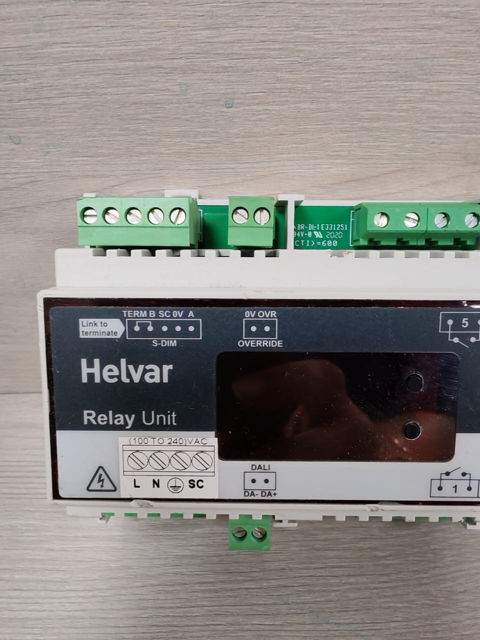 Helvar UNIT-100 HELVAR 498 B/W V1.6 REV.9 DIGIDIM RELAY UNIT 100-240VAC 2