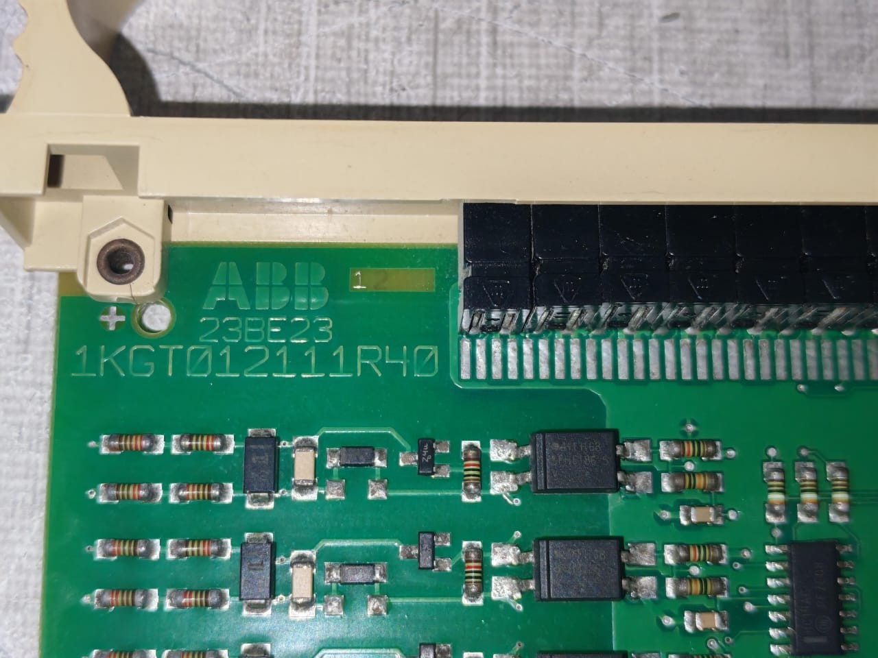 ABB BE-23 ABB 23 BE 23 1KGT012100R5001 / 23BE23 1KGT012111R40 Circuit Board 9
