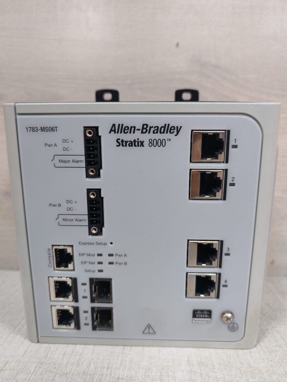 Rockwell Automation 1783-MS06T ALLEN-BRADLEY STRATIX 8000 1783-MS06T PN-16205 ETHERNET MANAGED SWITCH 3