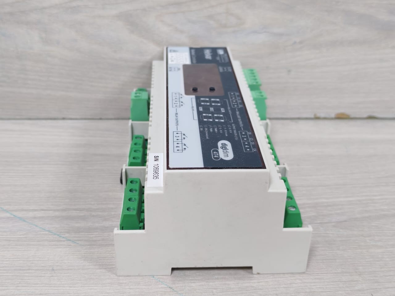 Helvar 474 Helvar 474 Ballast Controller B/W V1.60 Rev.8 100-240VAC 6