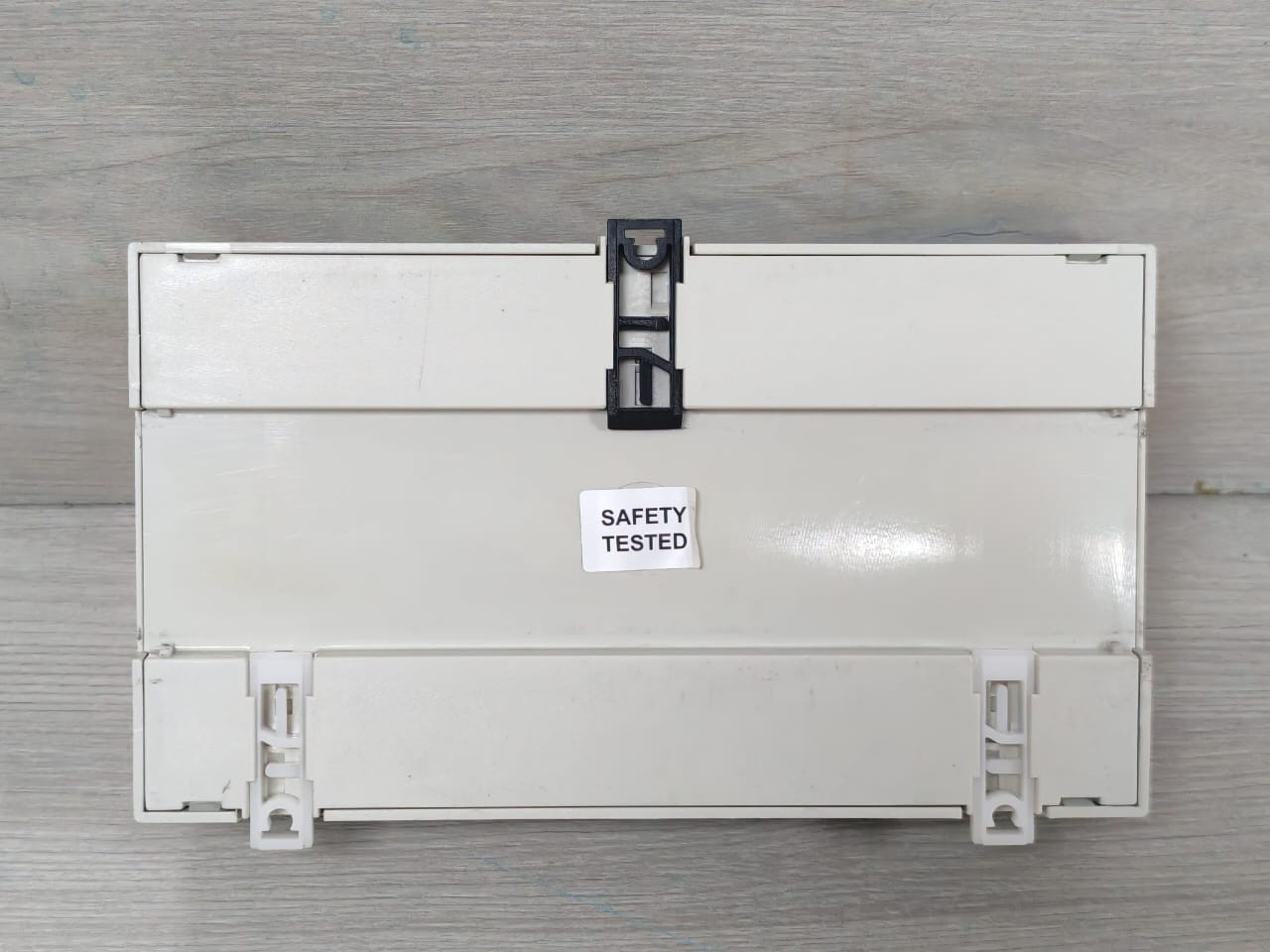 Helvar 474 Helvar 474 Ballast Controller B/W V1.60 Rev.8 100-240VAC 9