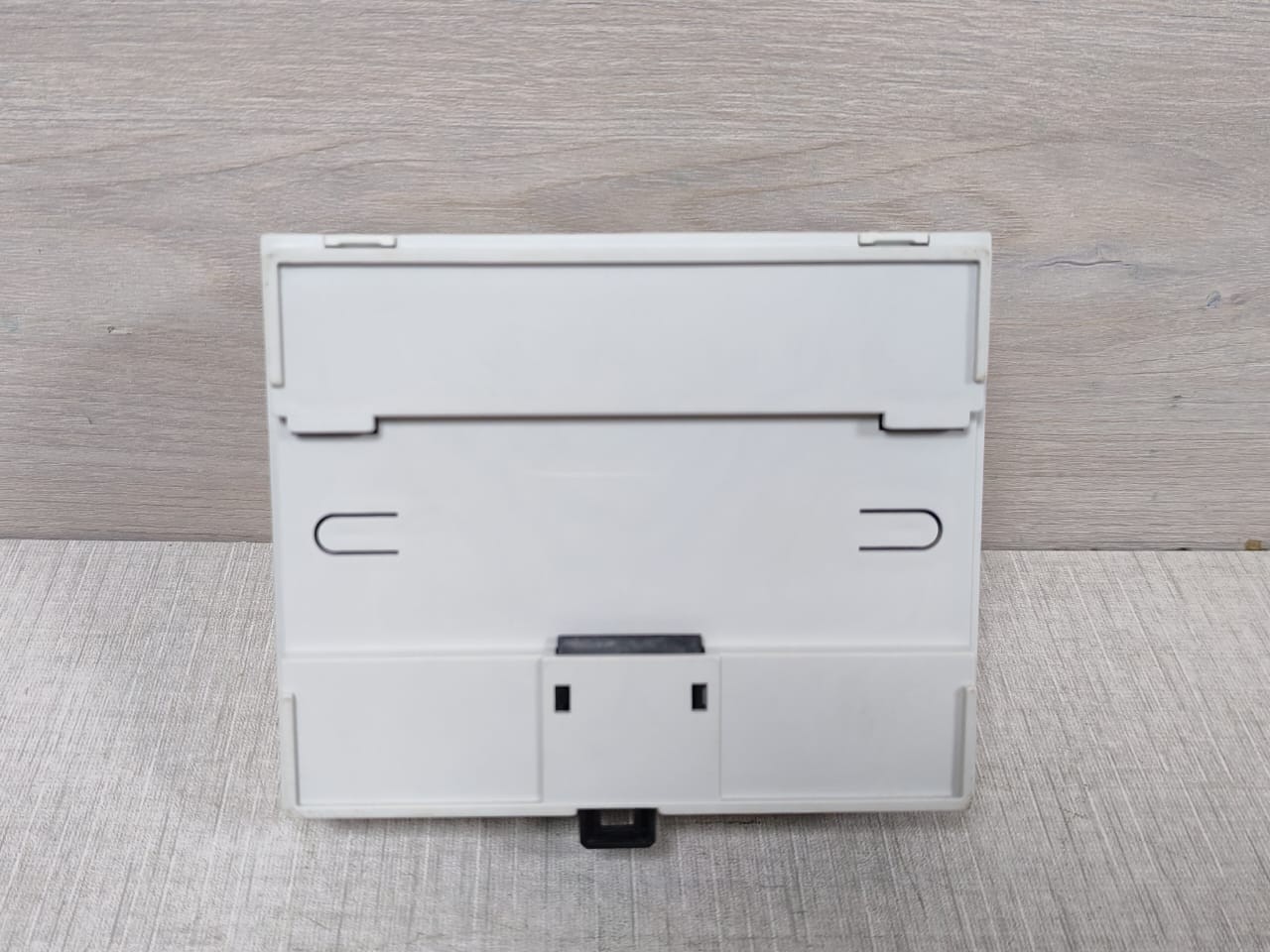 Schneider Electric MTN680191 Schneider Electric MTN680191 KNX DALI Gateway 9