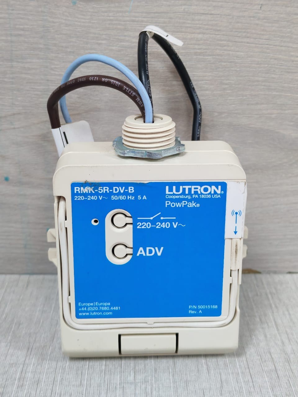Lutron TEILE-NR: 50015168 REV.A LUTRON POWPAK RMK-5R-DV-B P/N: 50015168 REV.A 220-240V RELAY MODULE - WITH SCHM 2