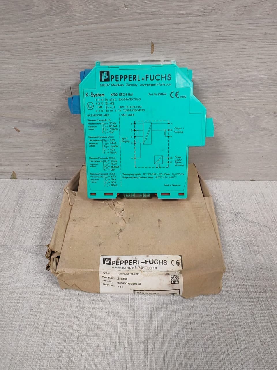 PEPPERL+FUCHS KFD2-STC4-Ex1 K-SYSTEM SMART TRANSMITTER ISOLATOR P/N: 231364